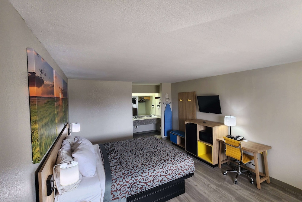 Days Inn by Wyndham San Antonio - photo 13