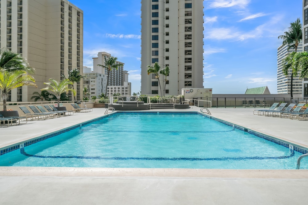 Waikiki Banyan High Level Condo with Private Lanai by Koko Resort Vacation Rentals - photo 83