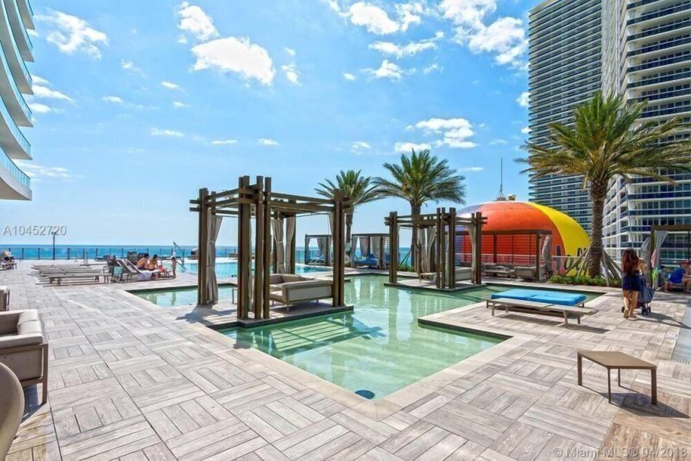 Ocean View 2 Bedrooms 2 Bathrooms @ Hyde Resort - photo 32