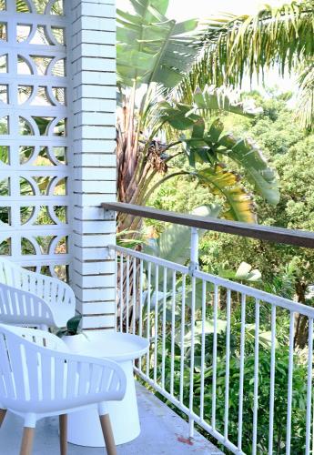 Two Apartments SALT & SAND at Lazy Days on Shaws Bay 150m to Shaws Bay — 4-Star Luxury Hotel in East Ballina, Australia