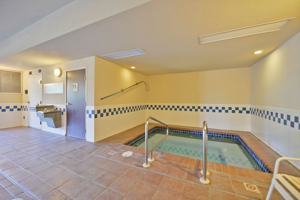 ClubHouse Inn West Yellowstone - photo 24