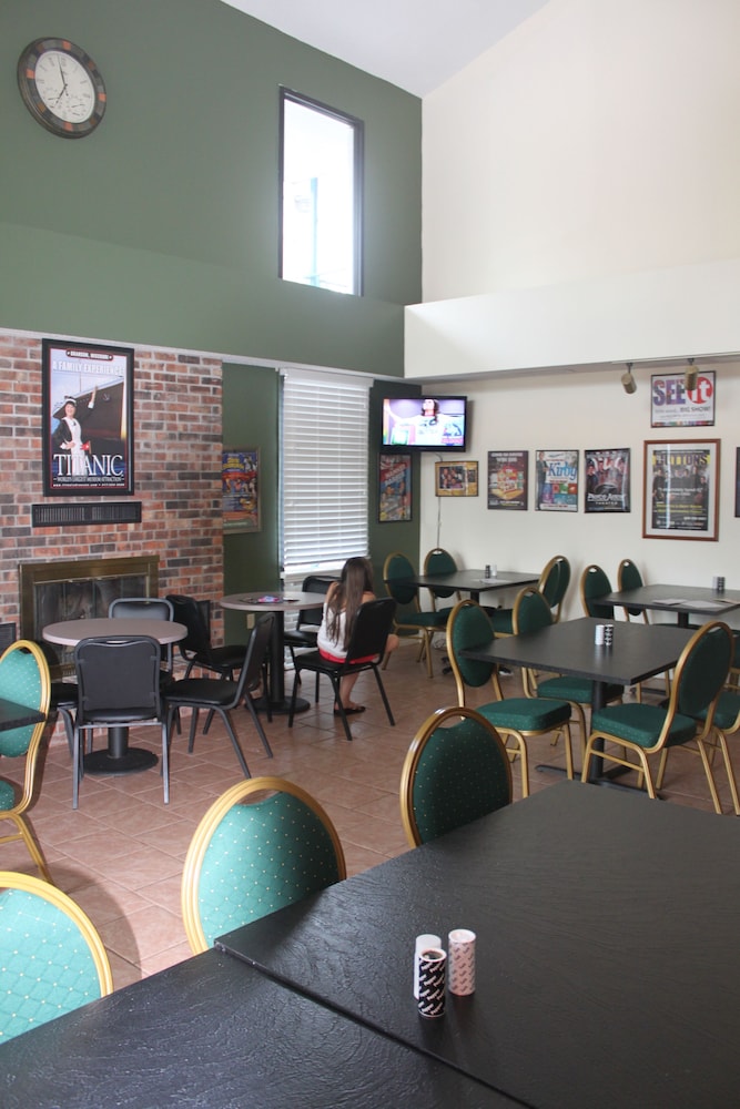 Ozark Valley Inn - photo 40