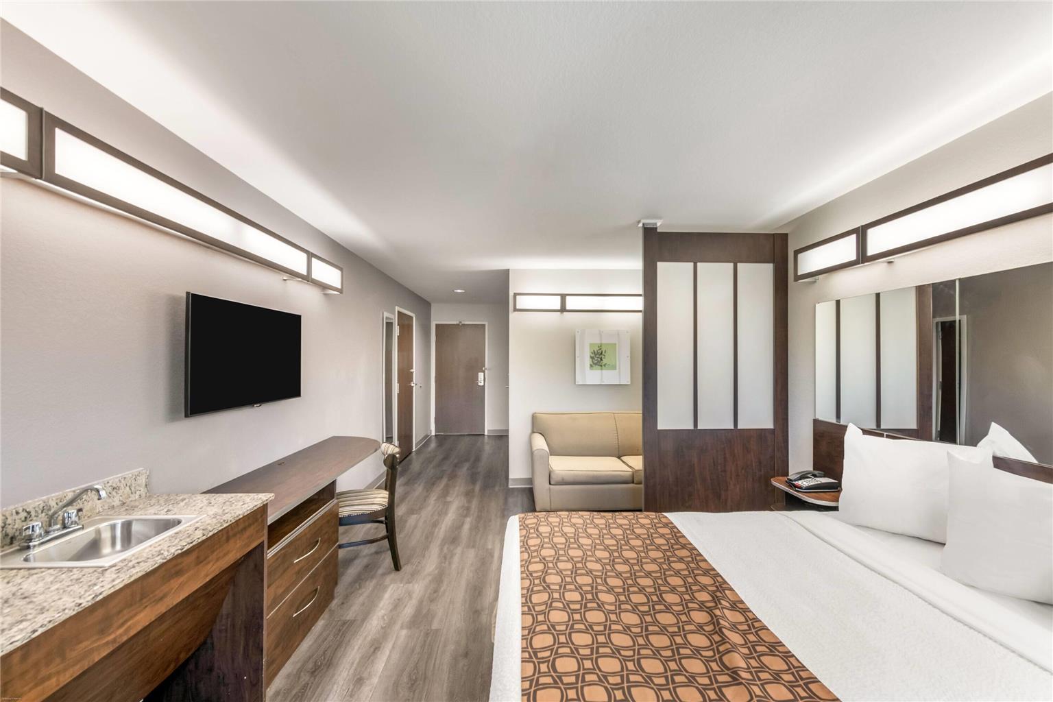Microtel Inn & Suites by Wyndham Pearl River Slidell - photo 24