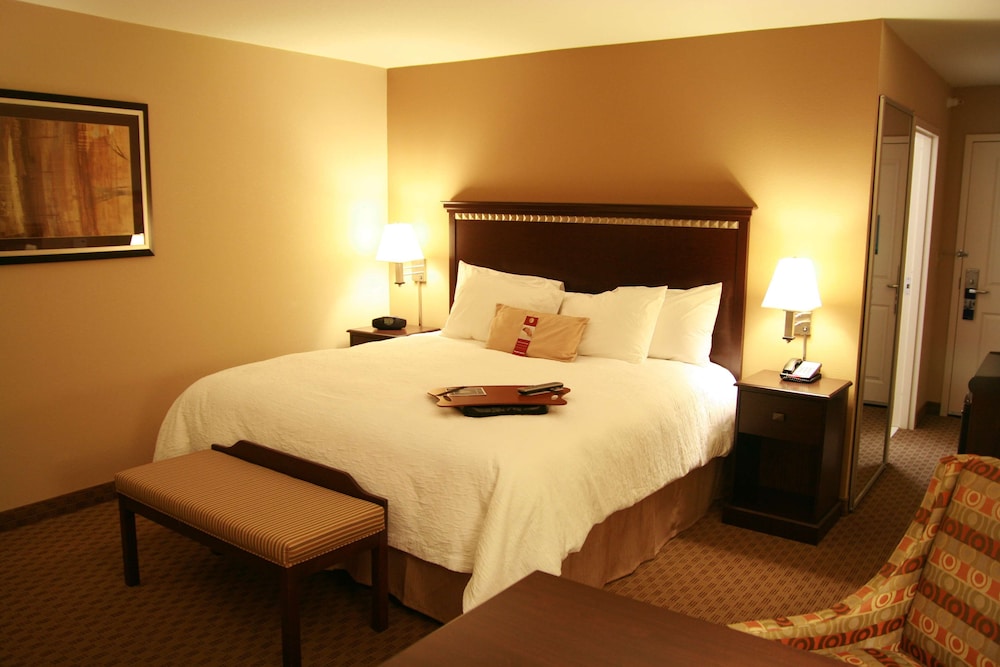 Hampton Inn Topeka - photo 9