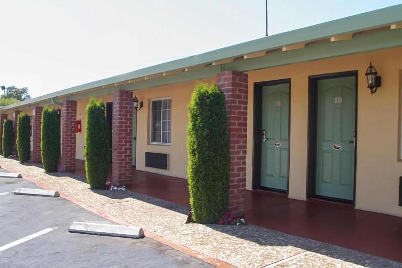King's Rest Motel - photo 10