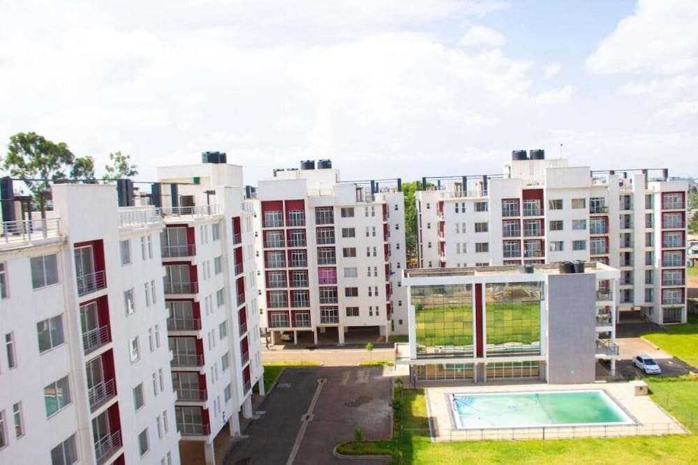 Racecourse Studio Apartments