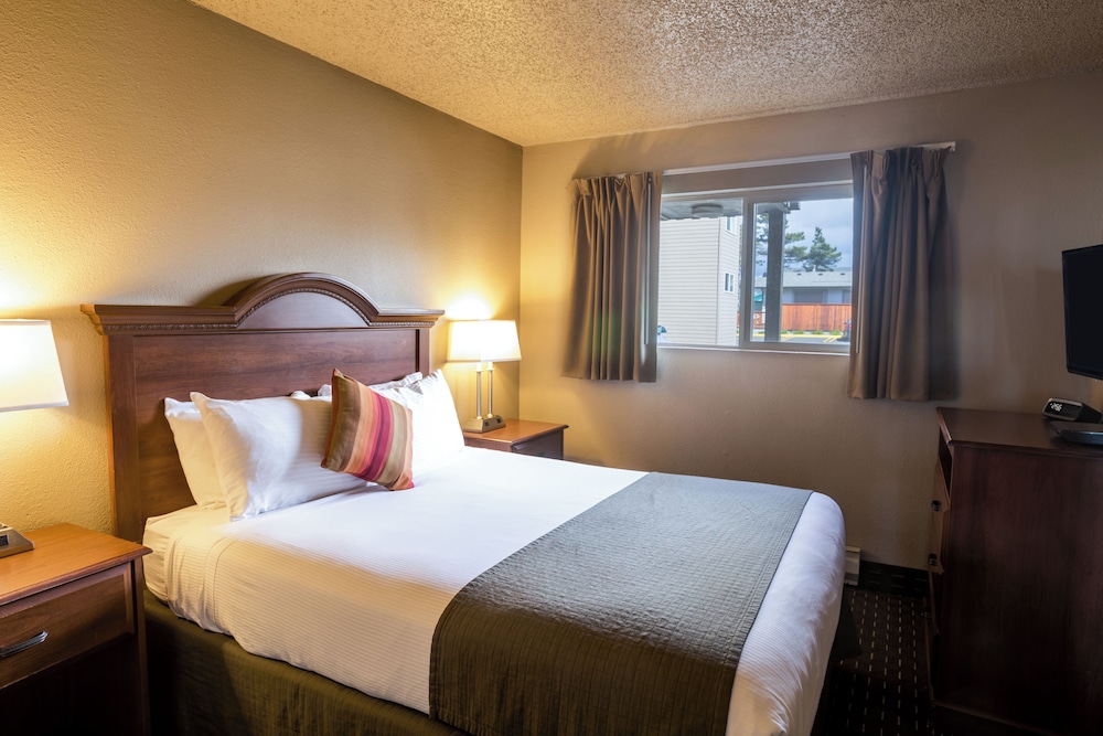 Ebb Tide Oceanfront Inn - photo 21