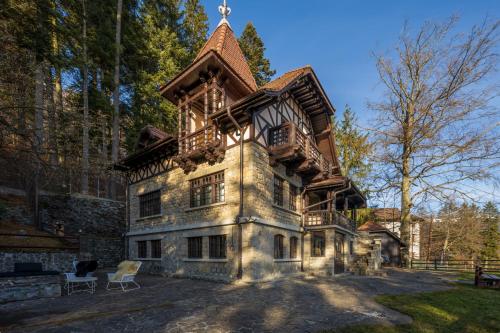 Vila Negoiu — 4-Star Luxury Hotel in Sinaia, Romania