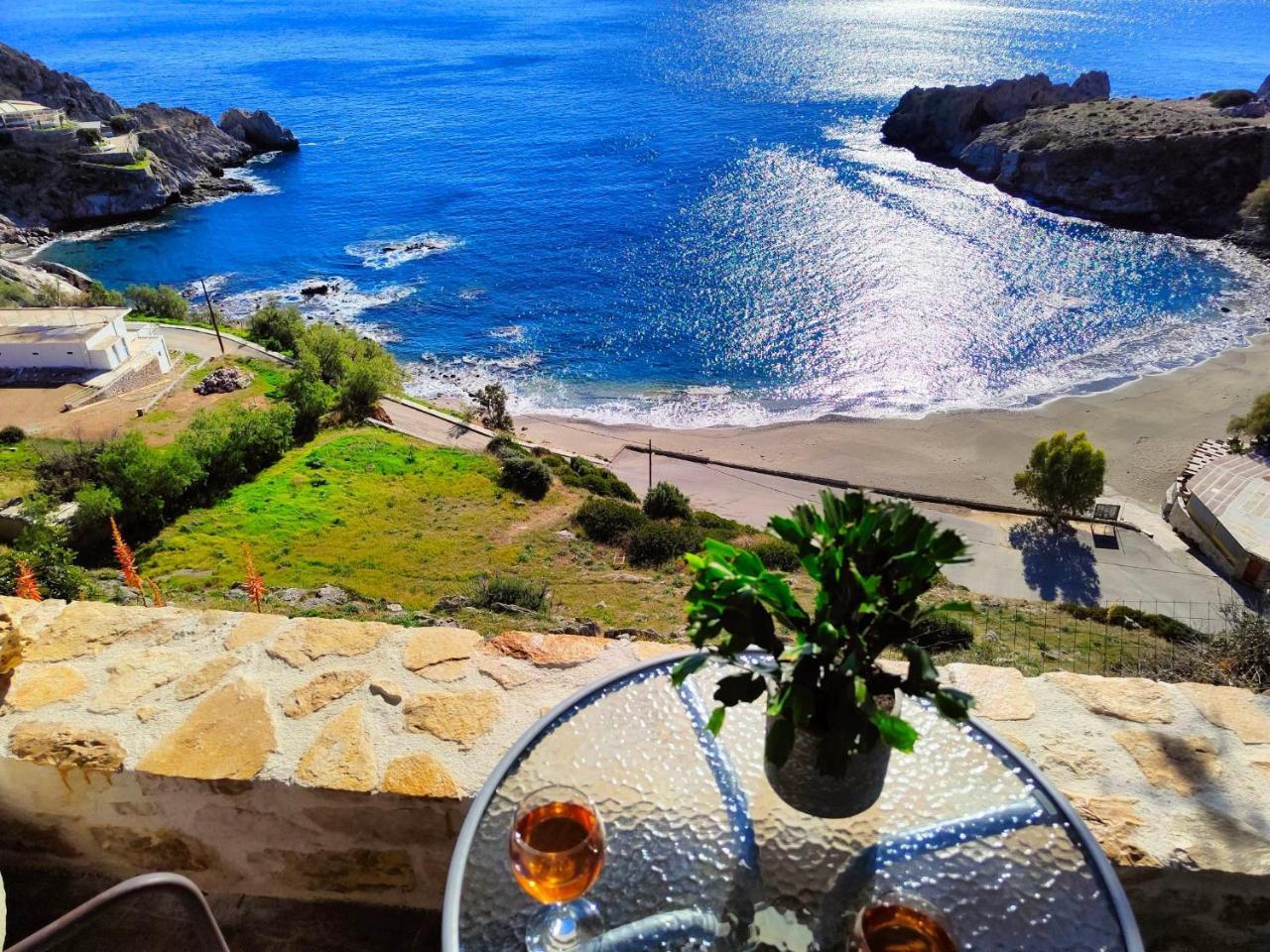 Vila Apostolis — 4-Star Luxury Hotel in Agios Vasileios, Greece