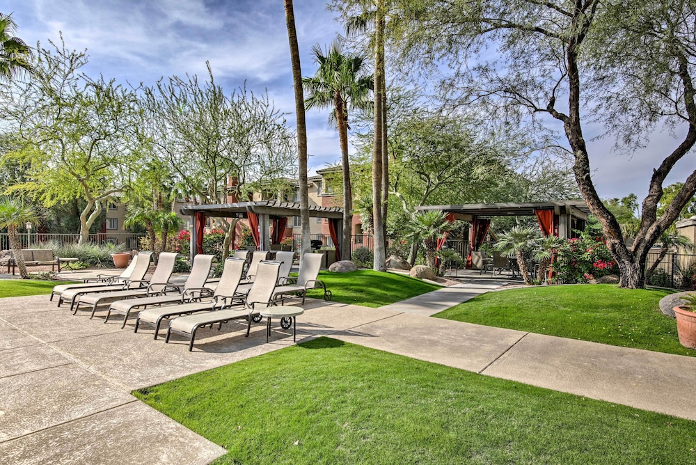 Modern Phoenix Condo w Resort Pool & Spa - photo 14