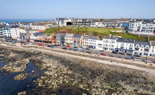 Promenade Apartment Panoramic sea Views Portstewart — 4-Star Luxury Hotel in Portstewart, United Kingdom