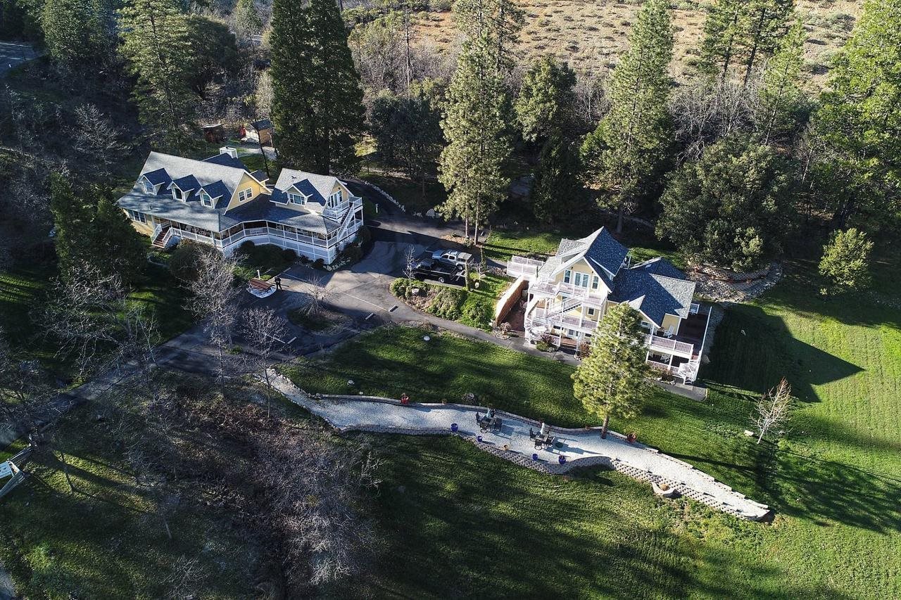The Blackberry Inn — Groveland
