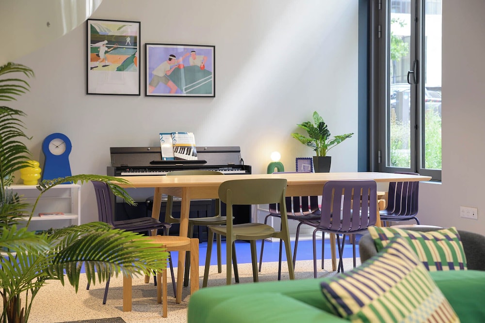 Student Factory Paris Universeine — Saint Denis