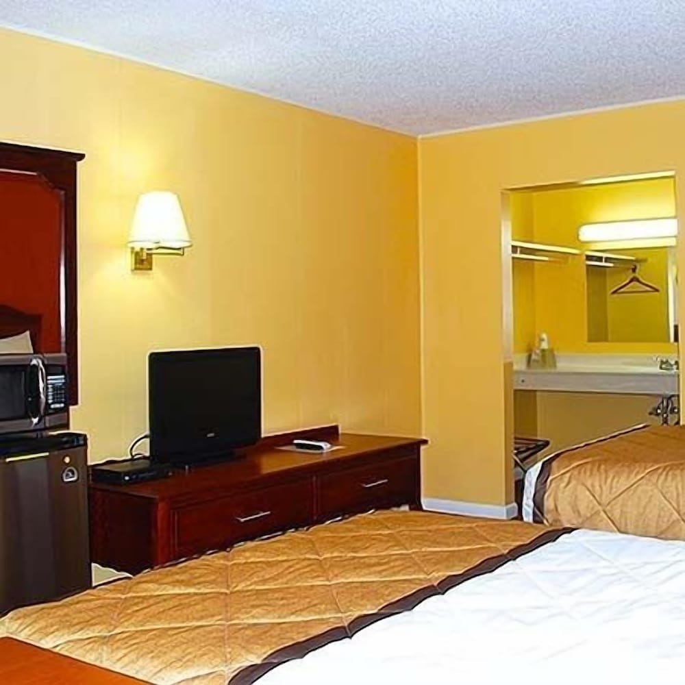 Duffys Motel Calhoun - photo 13