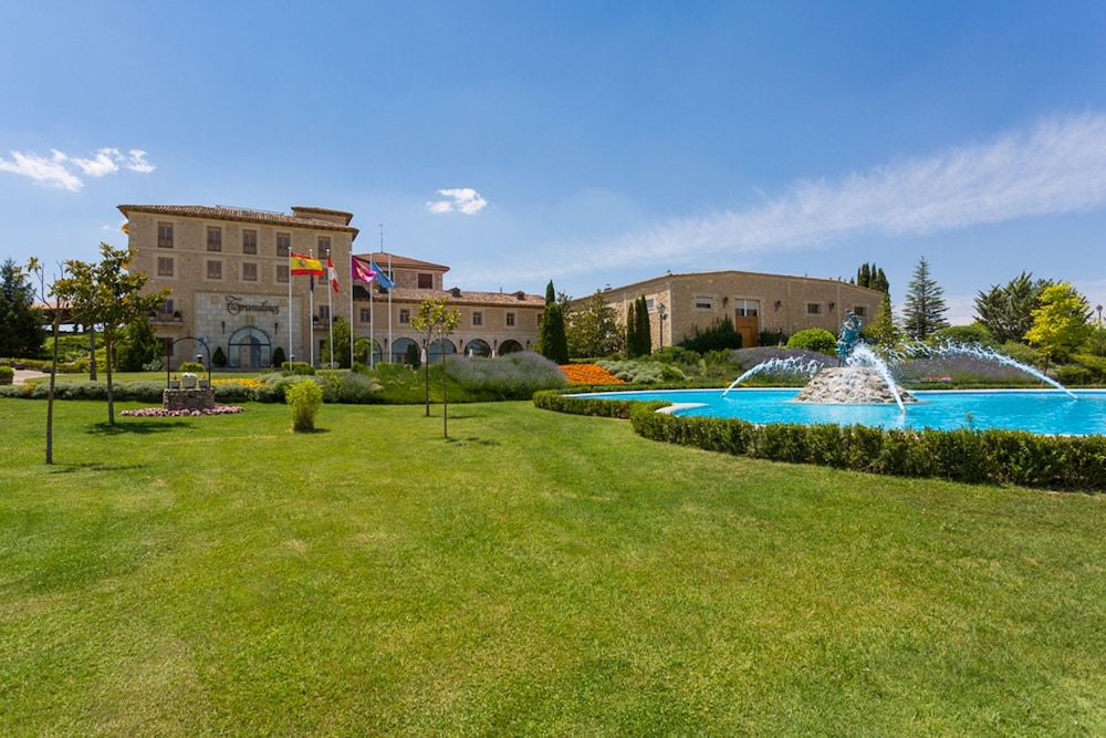 Hotel Finca Torremilanos - carbon neutral hotel in Aranda De Duero