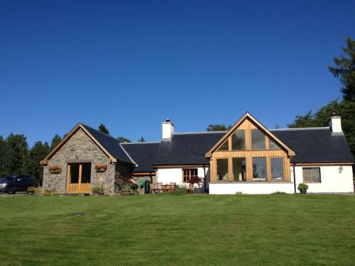 Drumguish Cottage — 4-Star Luxury Hotel in Kingussie, United Kingdom