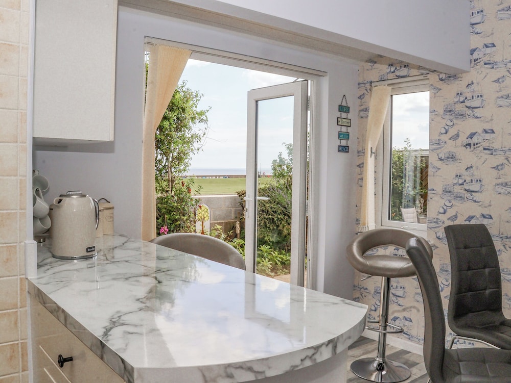Wavecrest - carbon neutral hotel in Hornsea