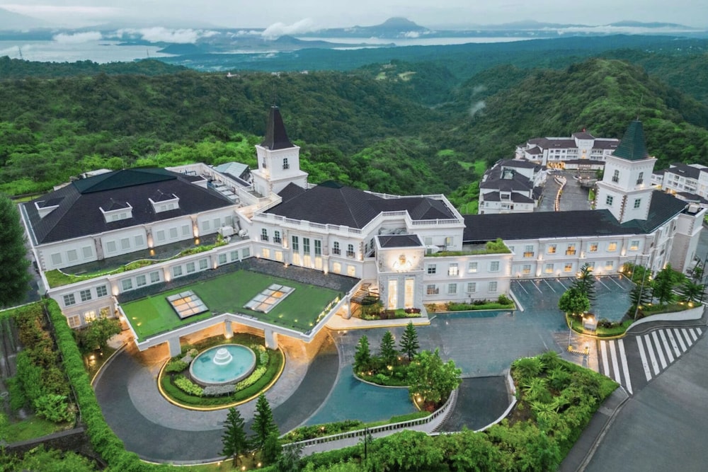 Twin Lakes Hotel in Laurel, Philippines