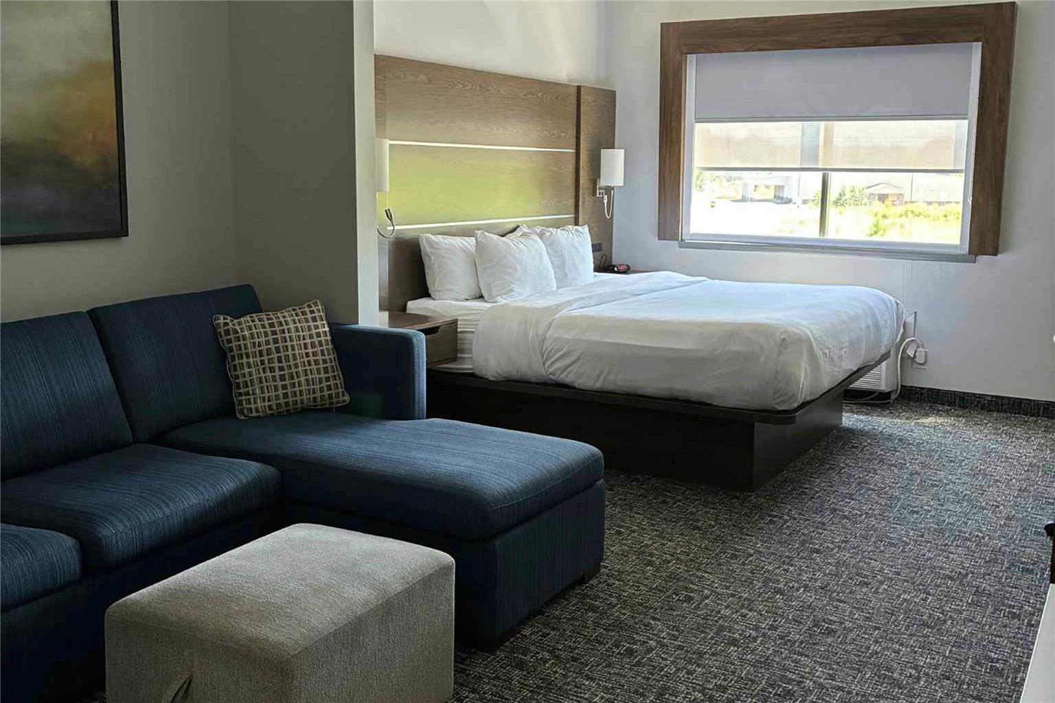 Comfort Inn and Suites Near Lake Guntersville - photo 32