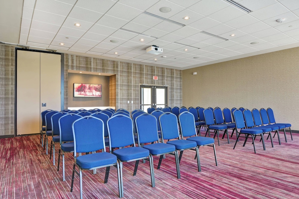 Courtyard by Marriott Bentonville Rogers Promenade - photo 40