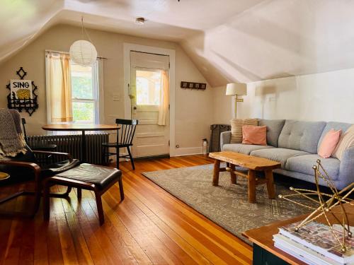 Cozy 1bd In Burlington S Coolest Neighborhood 22021793 — Burlington