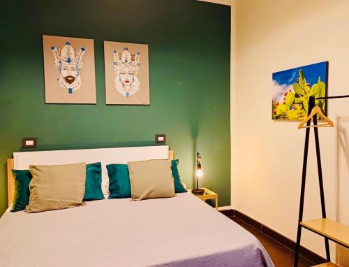 Essenze di Sicilia Appartamento Cavour in centro — 4-Star Luxury Hotel in Palermo, Italy