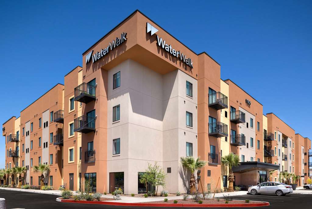 WaterWalk Extended Stay by Wyndham Phoenix N. Happy Valley - carbon neutral hotel in Phoenix