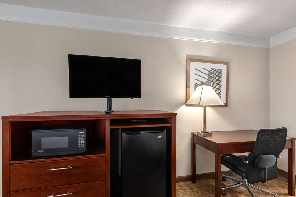 Days Inn by Wyndham Columbia Kentucky - photo 27