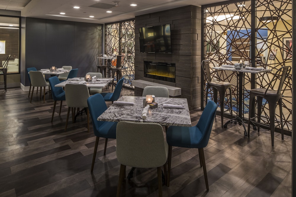 Crowne Plaza Suites Pittsburgh South by IHG - photo 33