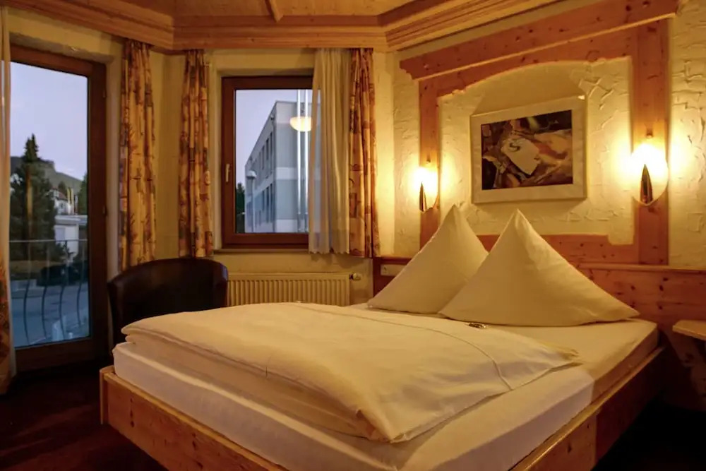 Hotel Bruker — hotel in Grossbottwar