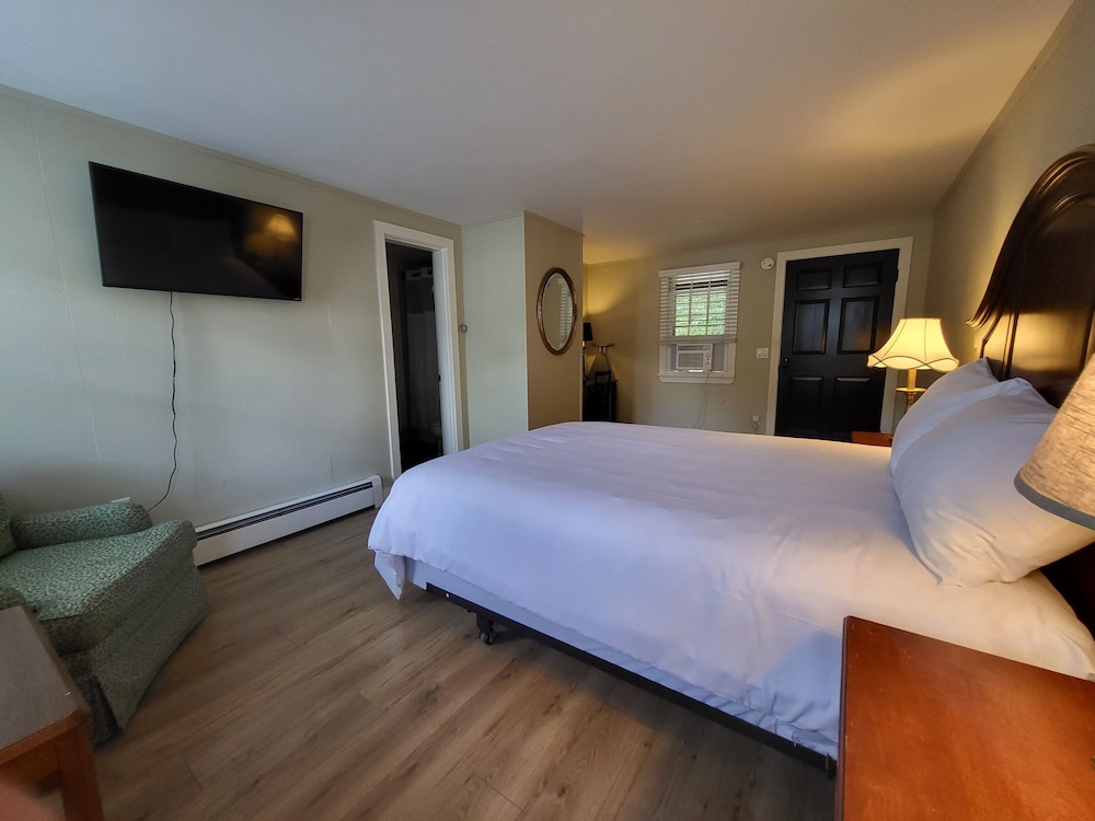 The Stowe Village Inn - photo 9