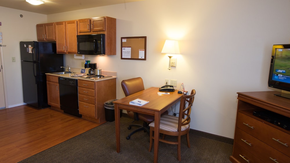 Candlewood Suites Joplin by IHG - photo 13