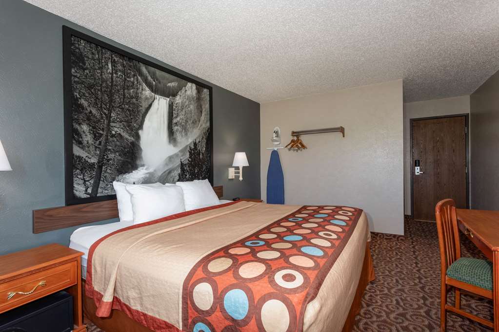 Super 8 by Wyndham Gillette - photo 15