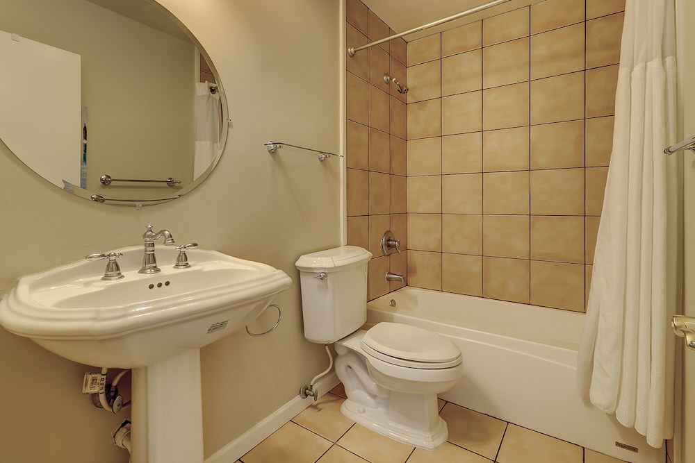 924 Cutter Court at The Sea Pines Resort - photo 10