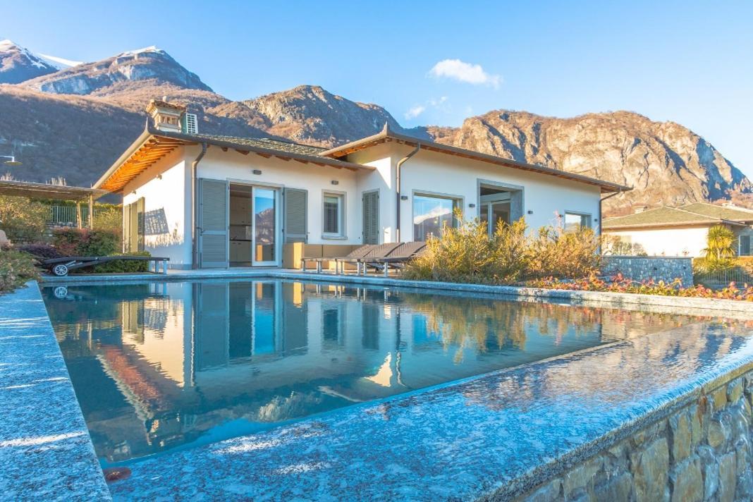 Villa Rogaro Corinna — 4-Star Luxury Hotel in Cadenabbia, Italy