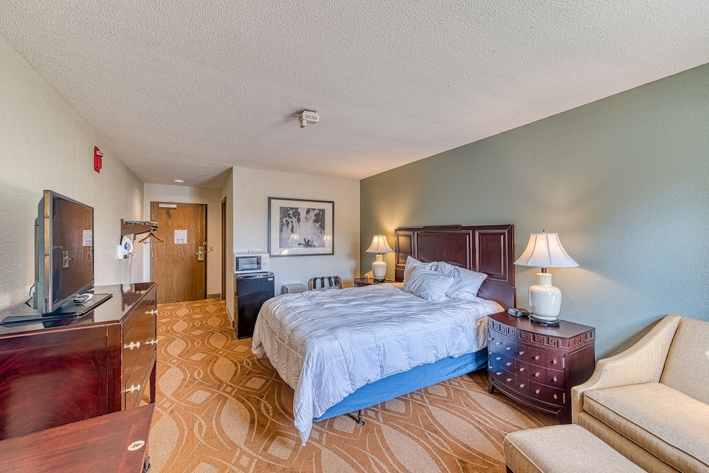 American Inn and Suites Dundee - photo 14