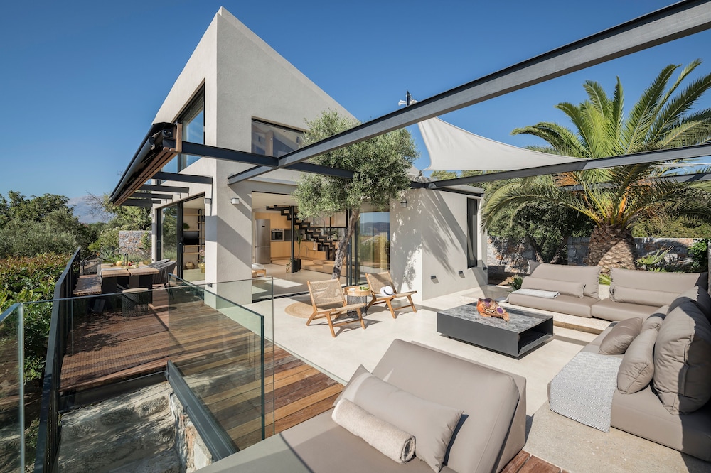 Openness. House By The Sea. — 4-Star Luxury Hotel in Chania, Greece