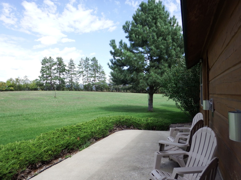 Bad Rock Bed and Breakfast Inn - photo 9