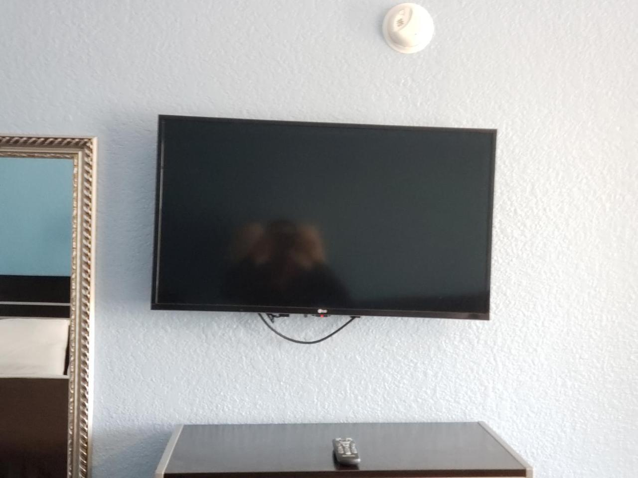 Regency Inn Motel by the Beach - photo 10