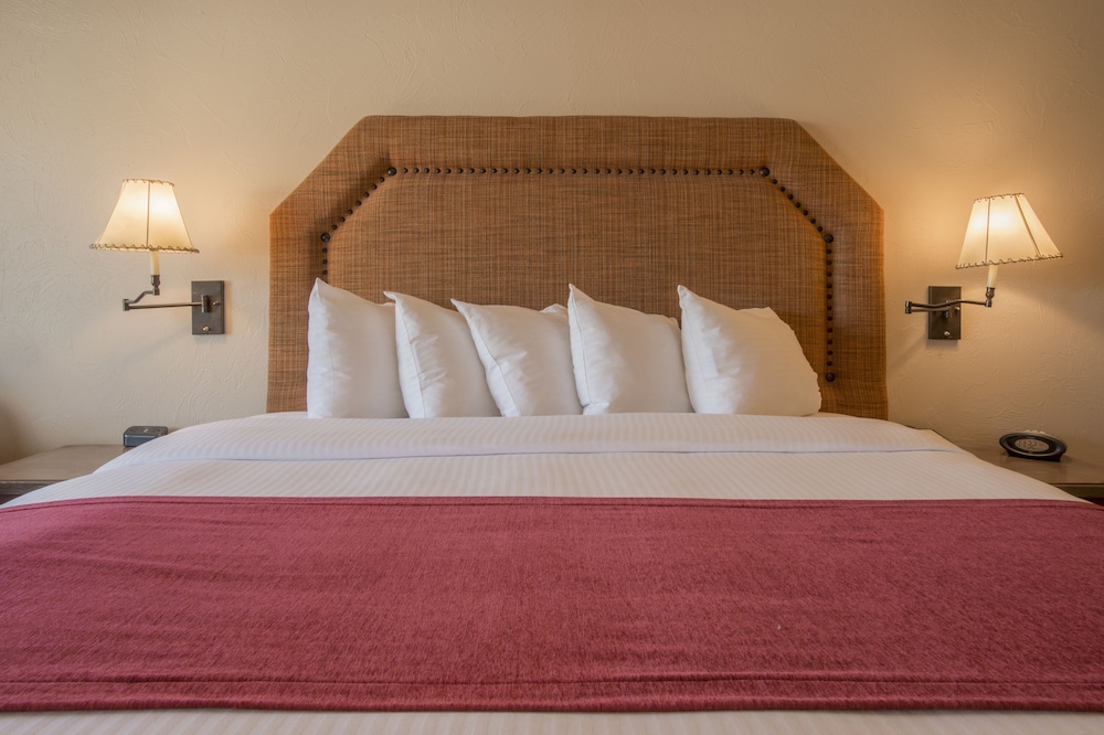 Table Mountain Inn - photo 9