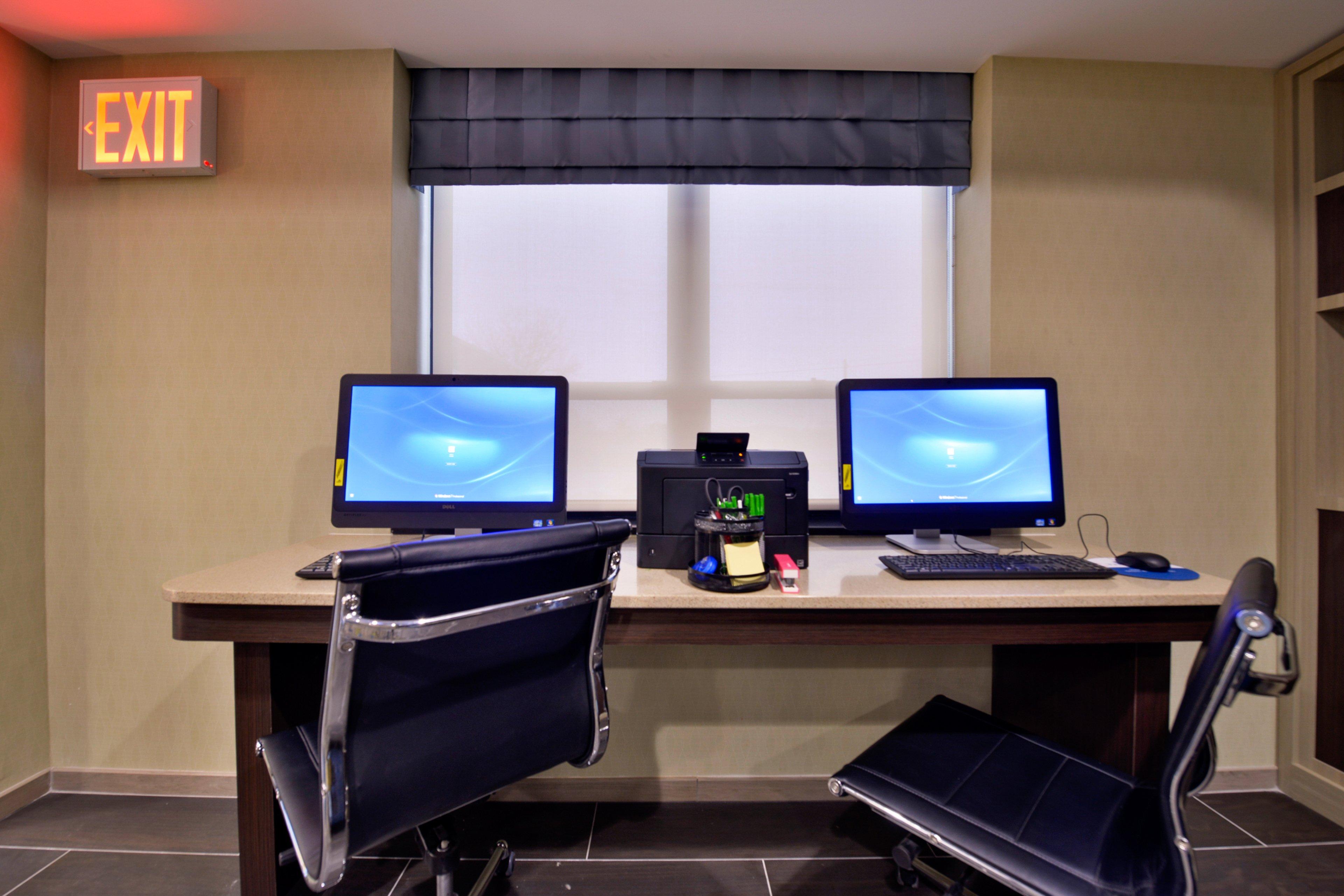 Holiday Inn New York JFK Airport Area - photo 40