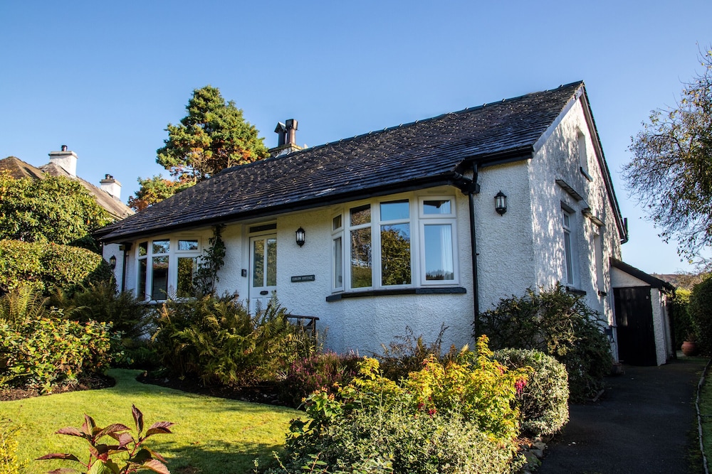 Curlew Cottage at Hawkshead — 4-Star Luxury Hotel in Ambleside, United Kingdom