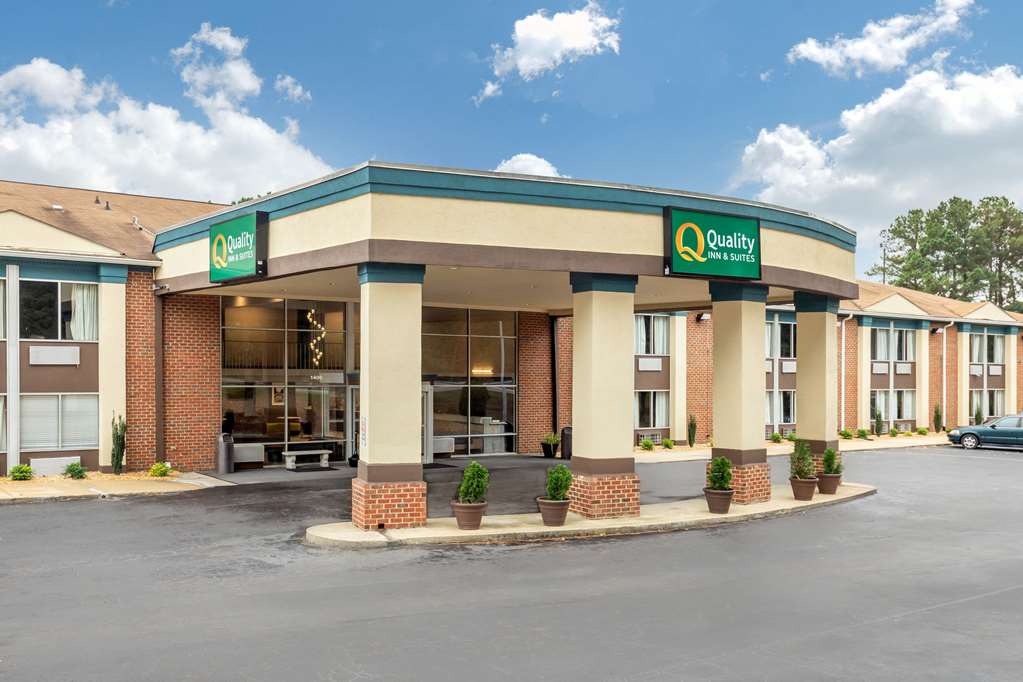 Quality Inn & Suites Apex Holly Springs — hotel in Apex