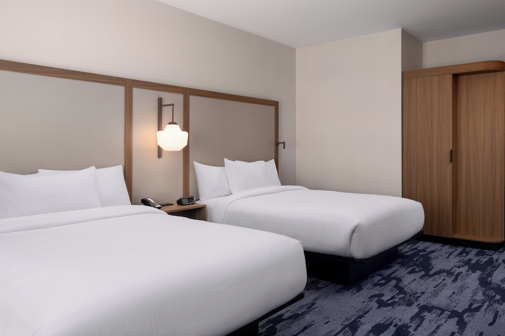Fairfield By Marriott Inn & Suites Cincinnati Oakley - photo 6