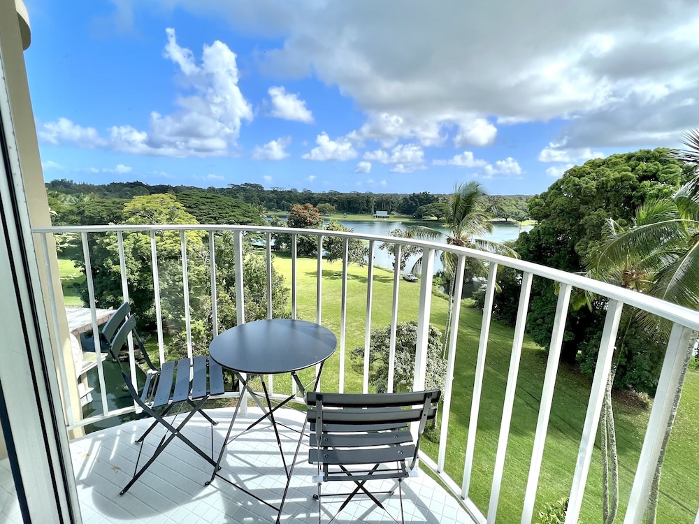 Stunning Views Best location in Hilo 2BR modern Condo — 4-Star Luxury Hotel in Hilo, United States