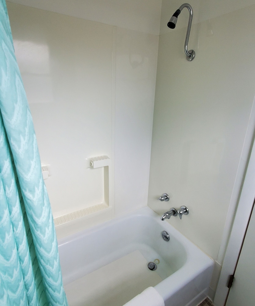 Robin Hood Motel - photo 34