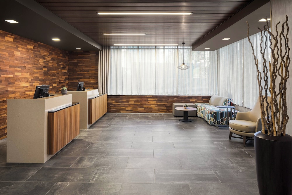 Courtyard By Marriott Seattle Northgate - photo 5