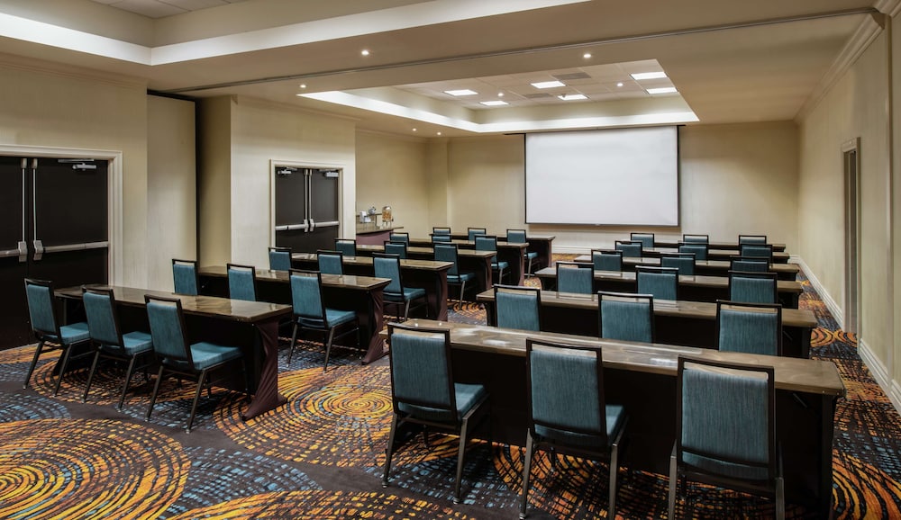 Embassy Suites by Hilton Walnut Creek - photo 44