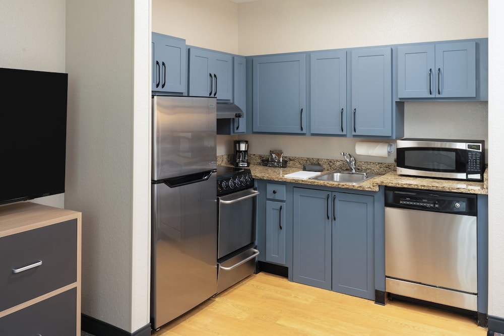 Candlewood Suites Miami Lakes by IHG - photo 5