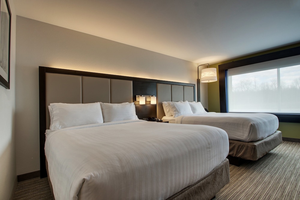 Holiday Inn Express & Suites Mount Vernon by IHG - photo 11